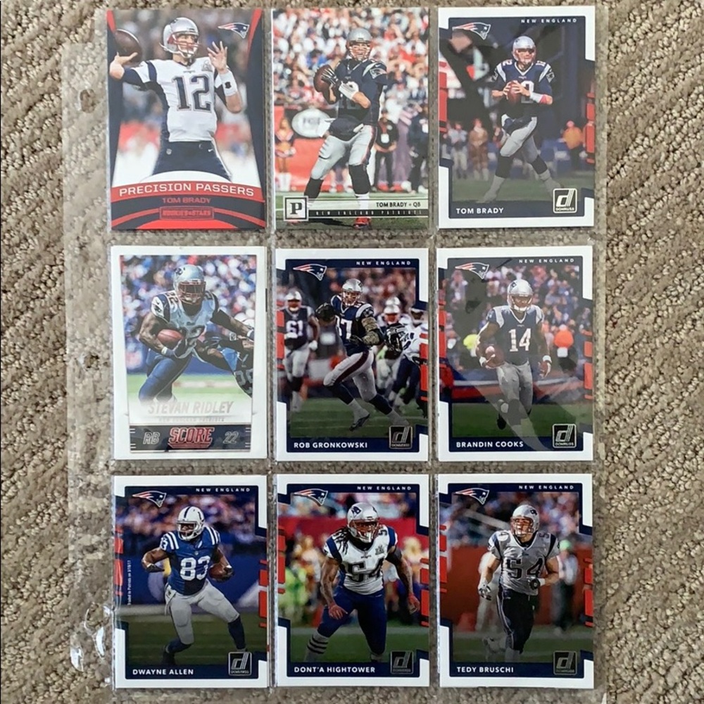 Patriots 18 pack of football cards